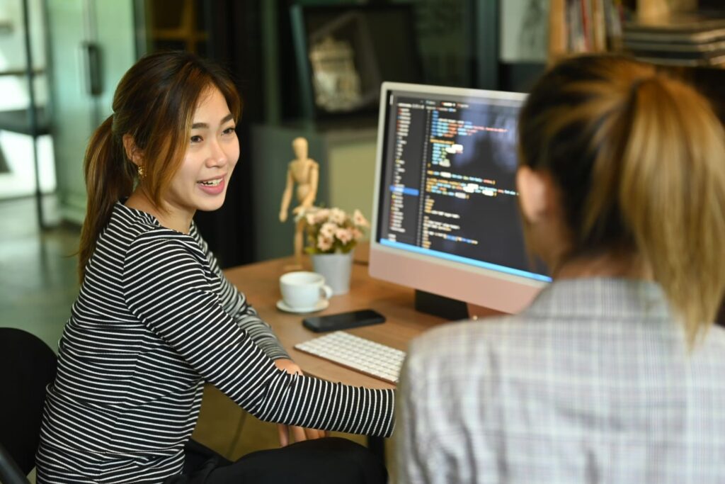 แอปพลิเคชัน (Application Development)